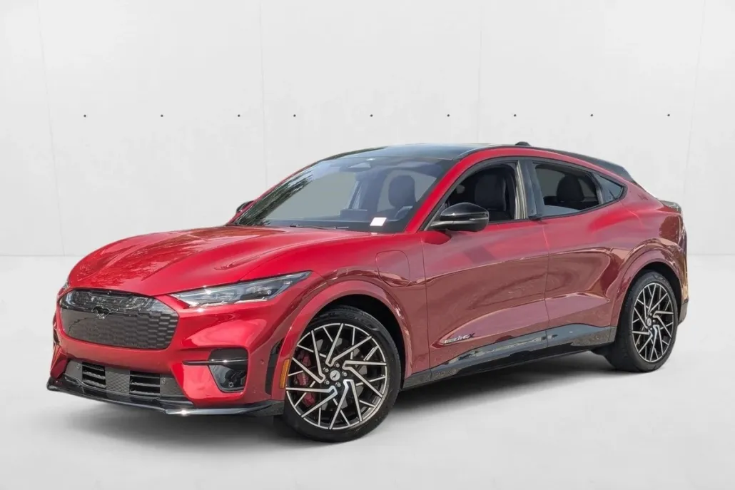 2021 Ford Mustang Mach-E GT photo 1