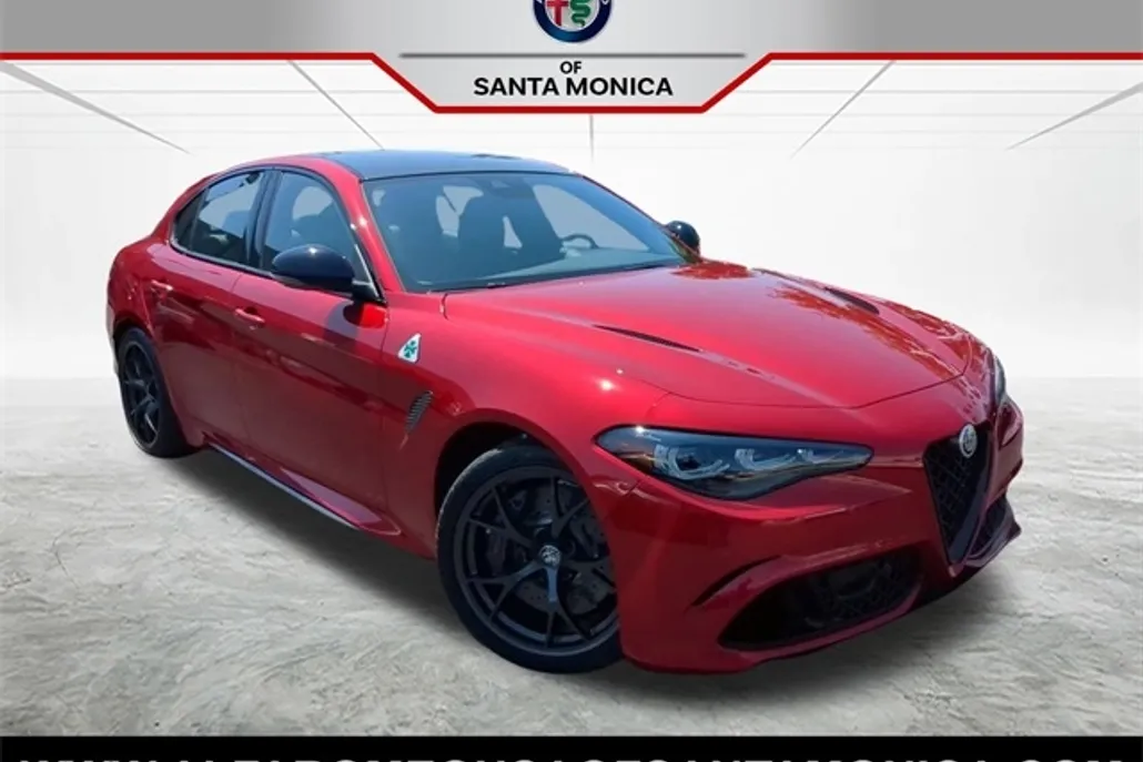 2024 Alfa Romeo Giulia Quadrifoglio photo 1