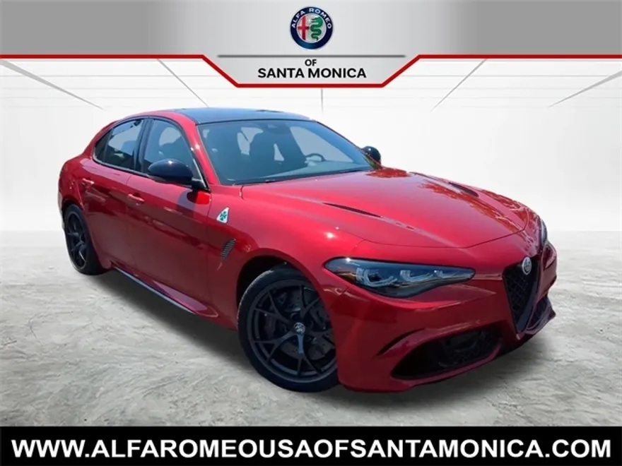 2024 Alfa Romeo Giulia Quadrifoglio photo 1