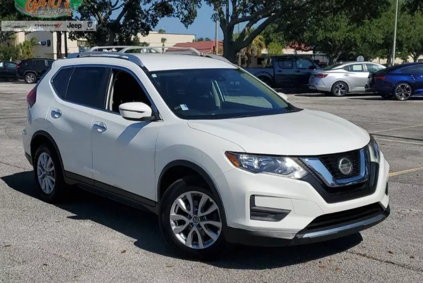 2020 Nissan Rogue S photo 1