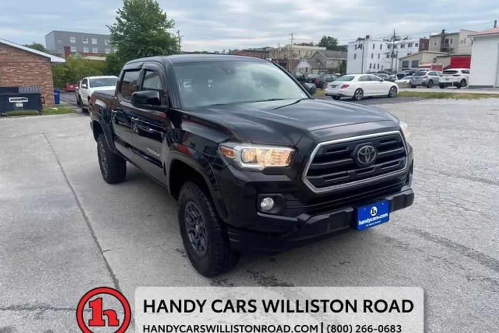 2018 Toyota Tacoma SR5 photo 1