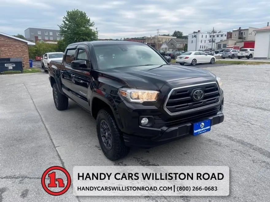 2018 Toyota Tacoma SR5 photo 1