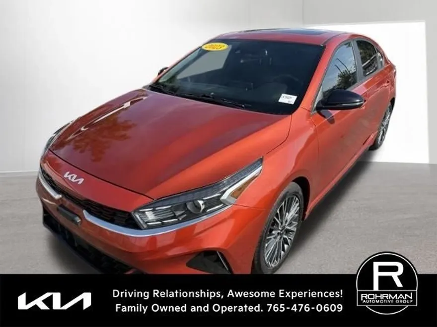 2023 Kia Forte GT-Line photo 1