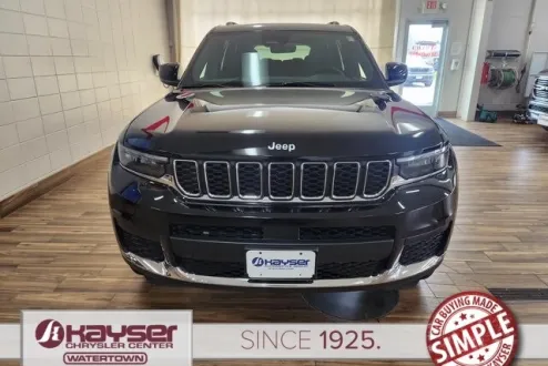 2025 Jeep Grand Cherokee Laredo X photo 2