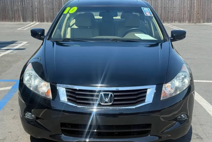 2010 Honda Accord EX-L V6 photo 1