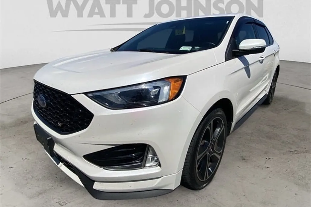 2019 Ford Edge ST photo 1