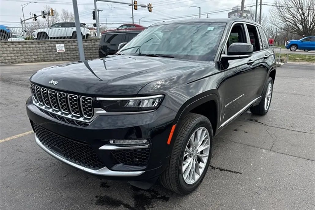 2024 Jeep Grand Cherokee Summit photo 1