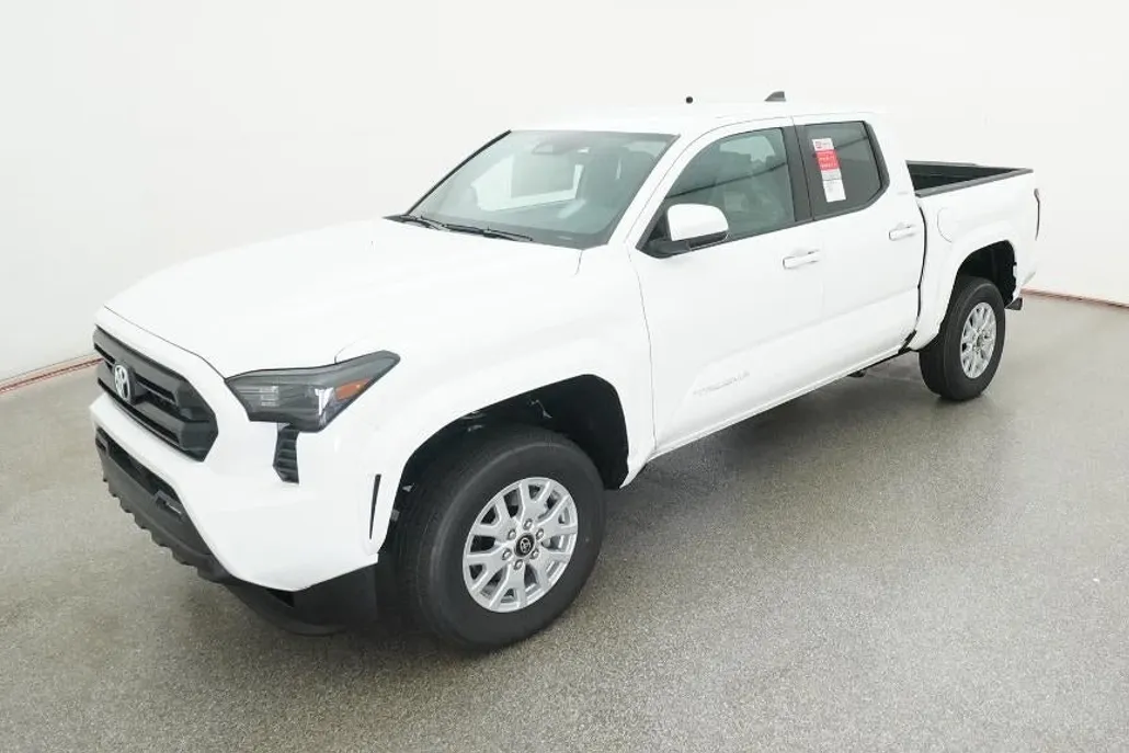 2025 Toyota Tacoma SR5 photo 1