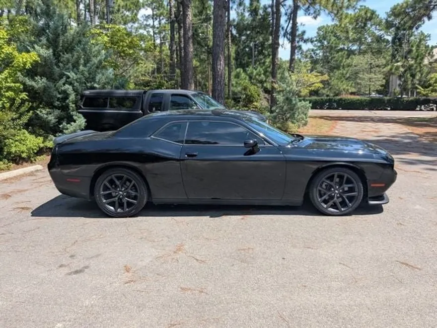 2021 Dodge Challenger GT photo 1
