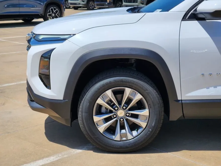2026 Chevrolet Equinox LT photo 1