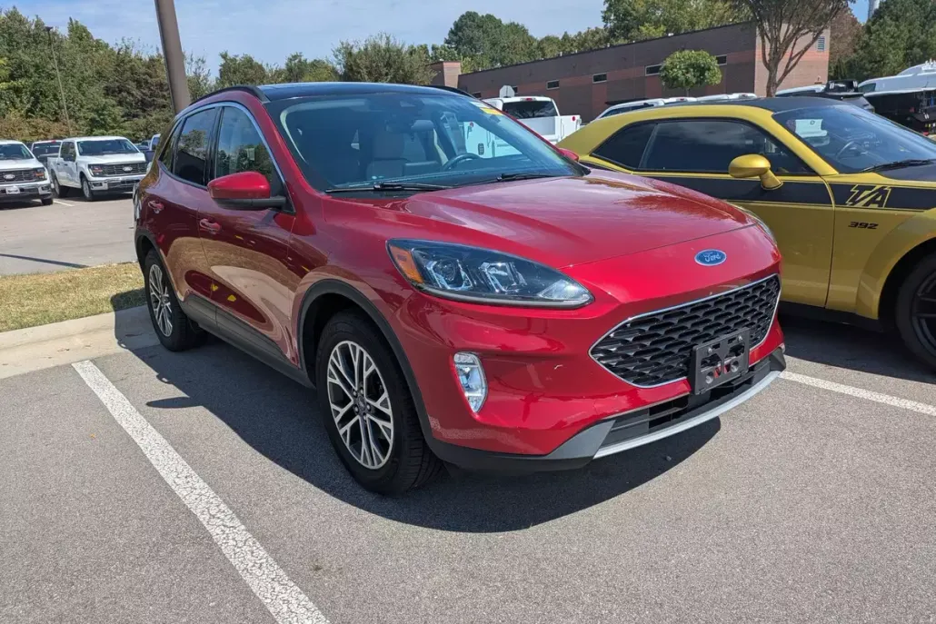 2020 Ford Escape SEL photo 1