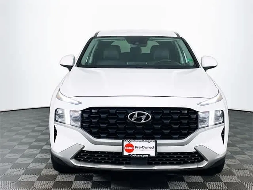 2021 Hyundai Santa Fe SE photo 2