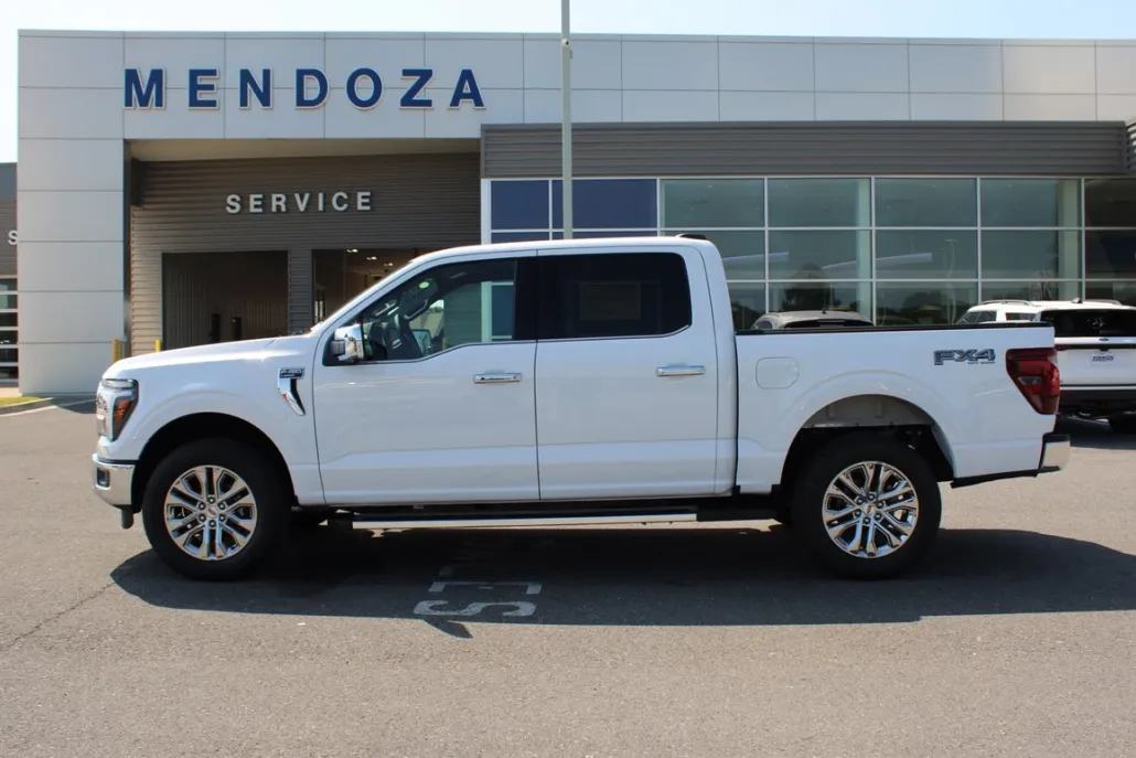 2025 Ford F-150 Lariat photo 1