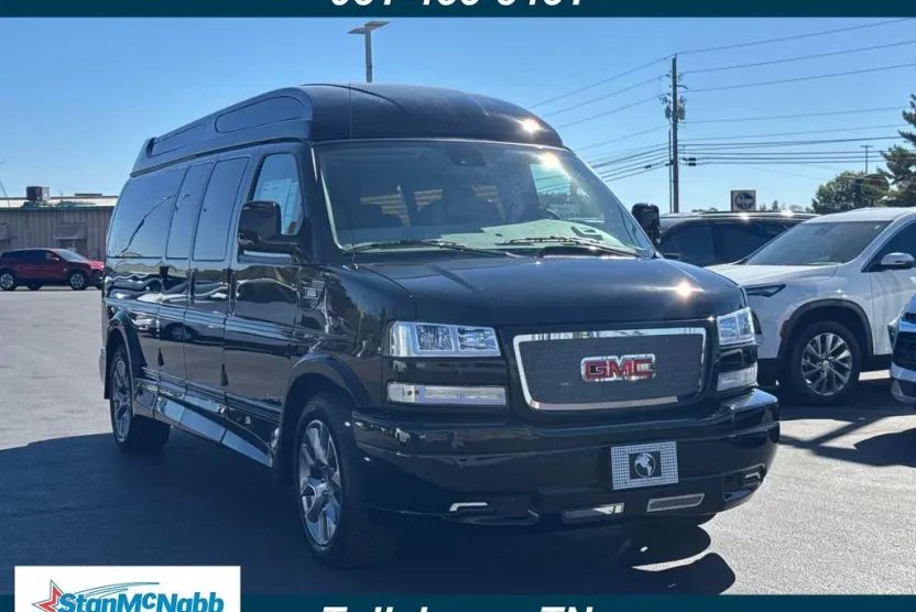 2024 Gmc Savana Cargo 2500 photo 1