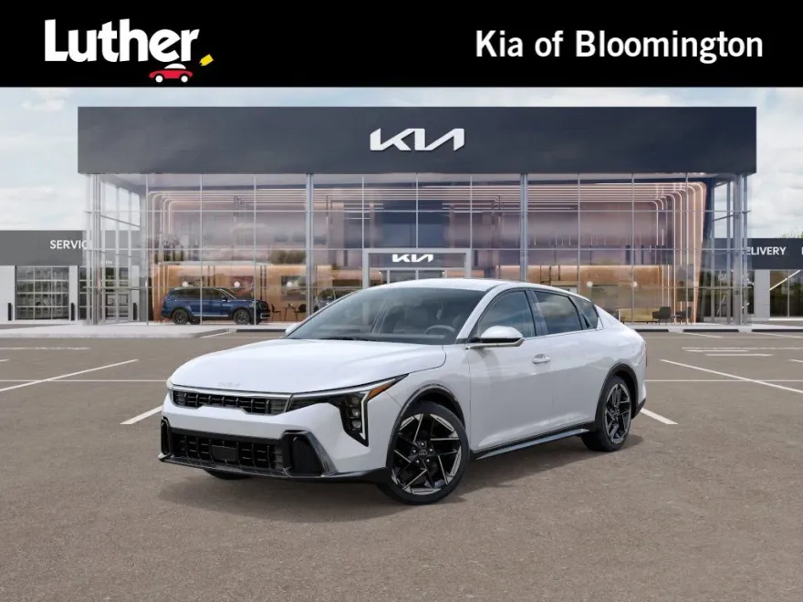 2025 Kia K4 GT-Line photo 1