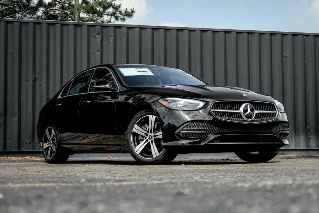 2025 Mercedes Benz C 300 4MATIC photo 1