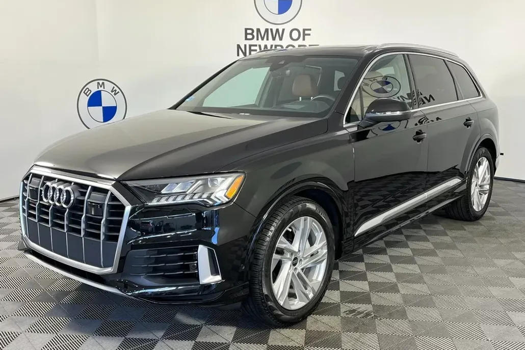 2023 Audi Q7 55 Prestige photo 1