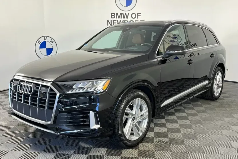 2023 Audi Q7 55 Prestige photo 1