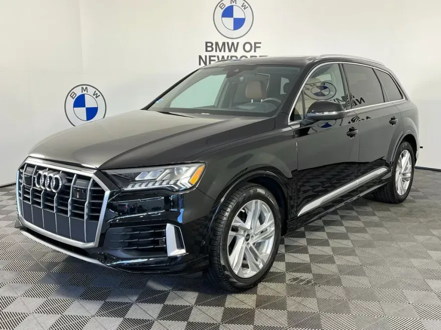 2023 Audi Q7 55 Prestige photo 1