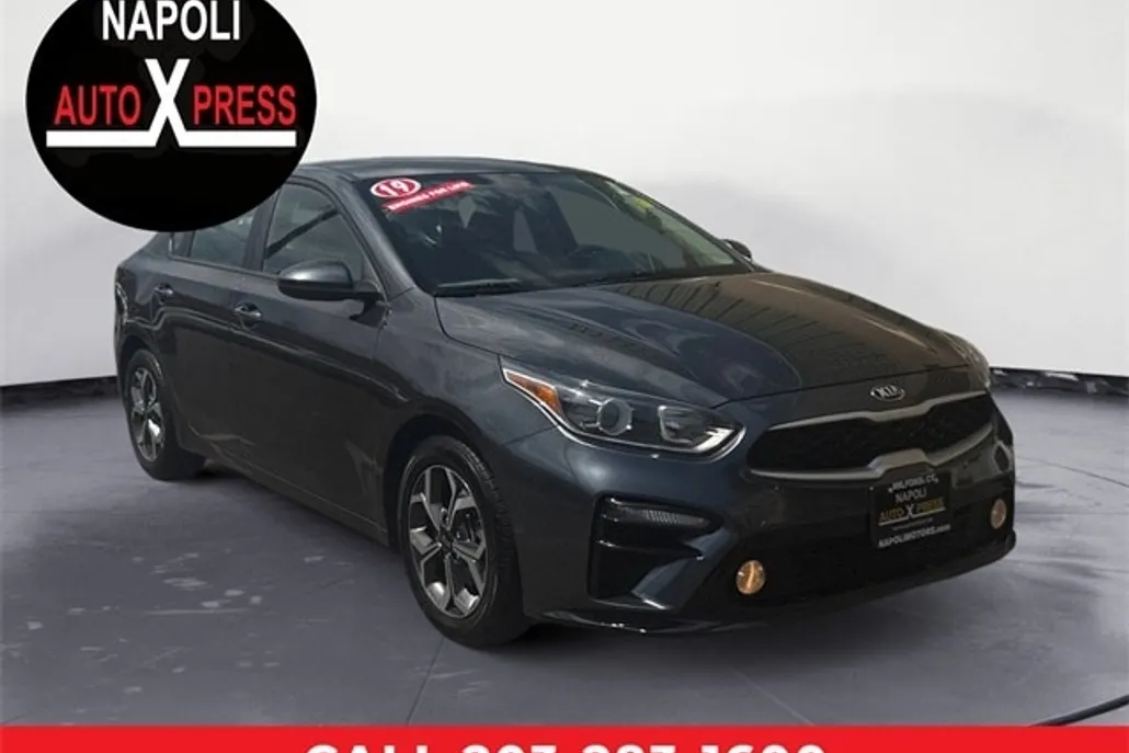 2019 Kia Forte LXS photo 1