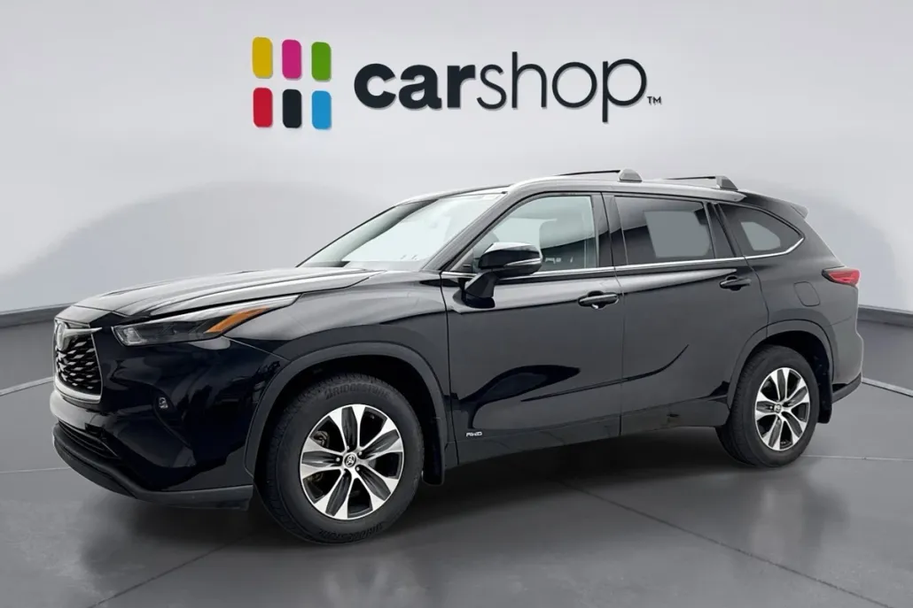 2022 Toyota Highlander Hybrid XLE photo 1