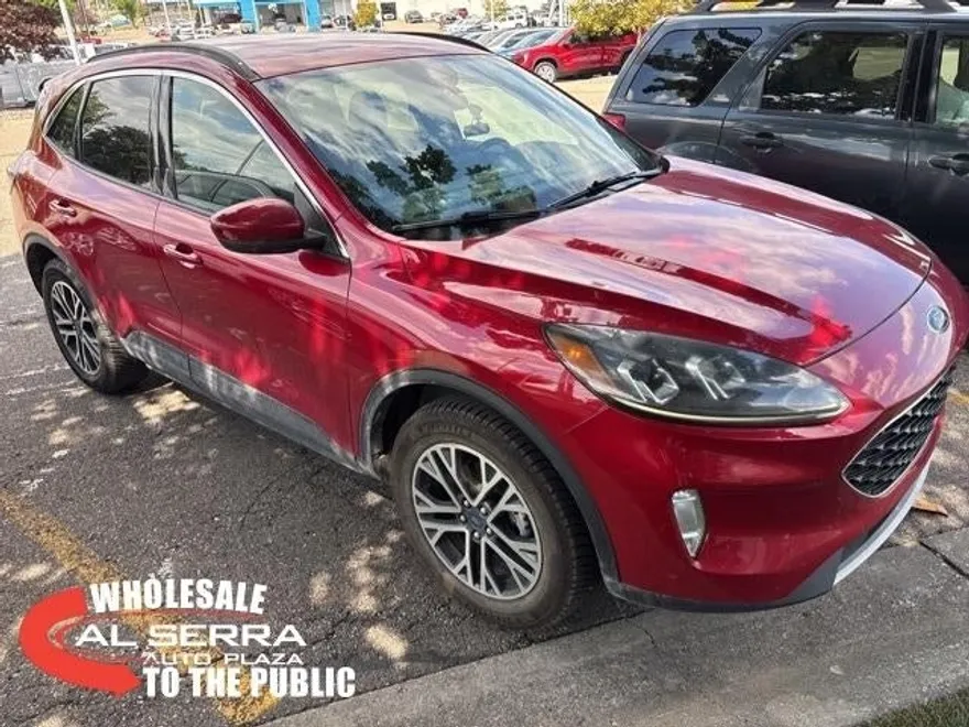 2020 Ford Escape SEL photo 1