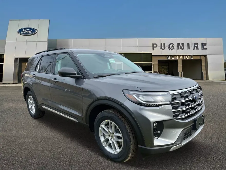 2025 Ford Explorer photo 1