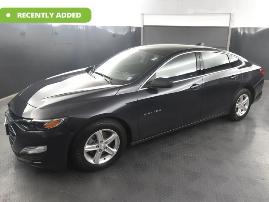 2022 Chevrolet Malibu LS photo 1