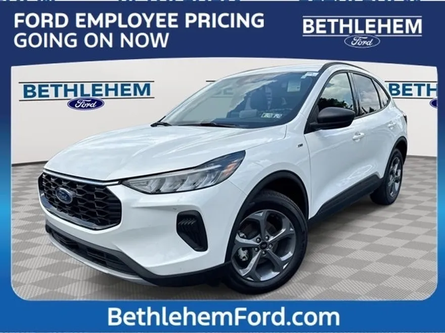 2025 Ford Escape ST-Line photo 1