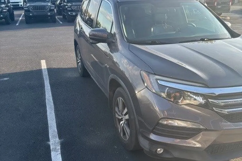 2016 Honda Pilot EX-L photo 1