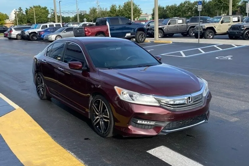 2017 Honda Accord Sport photo 1