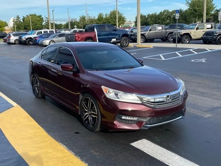 2017 Honda Accord Sport photo 1