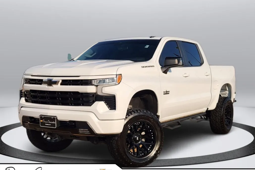 2024 Chevrolet Silverado 1500 RST photo 1
