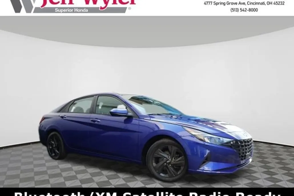 2022 Hyundai Elantra SEL Convenience photo 1