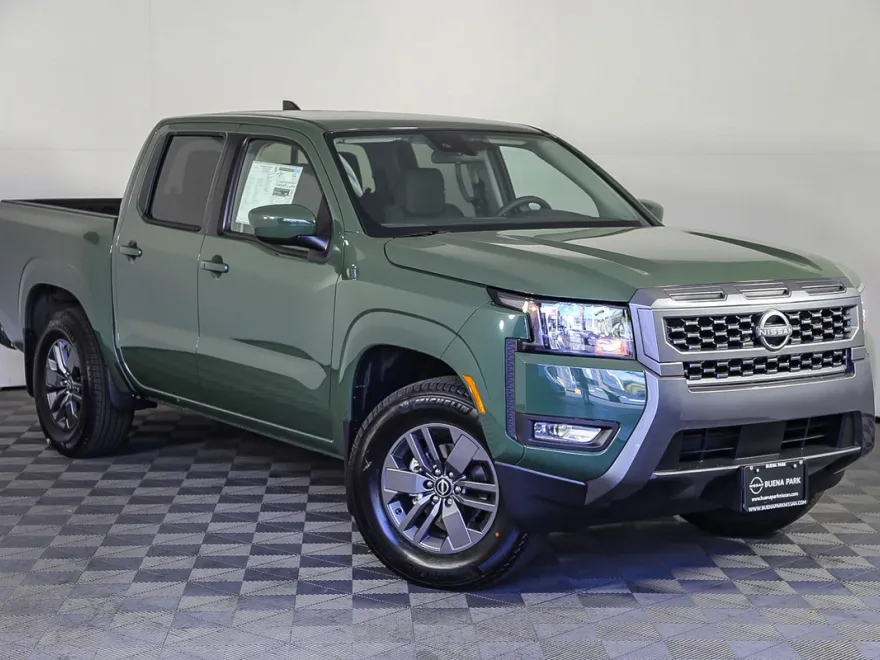 2025 Nissan Frontier SV photo 1