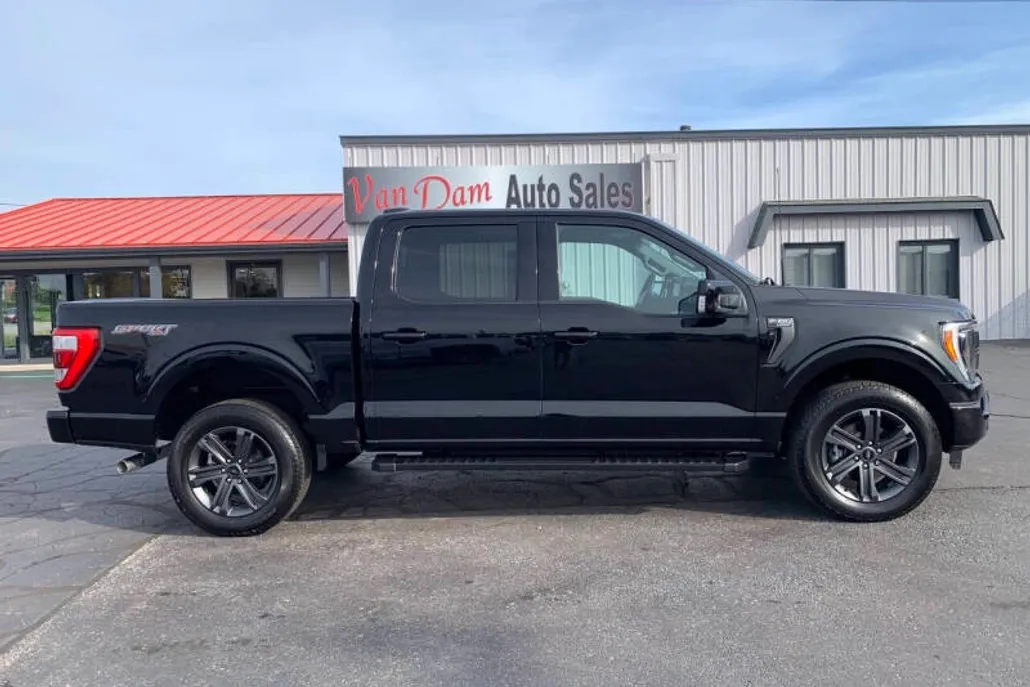 2023 Ford F-150 Lariat photo 1