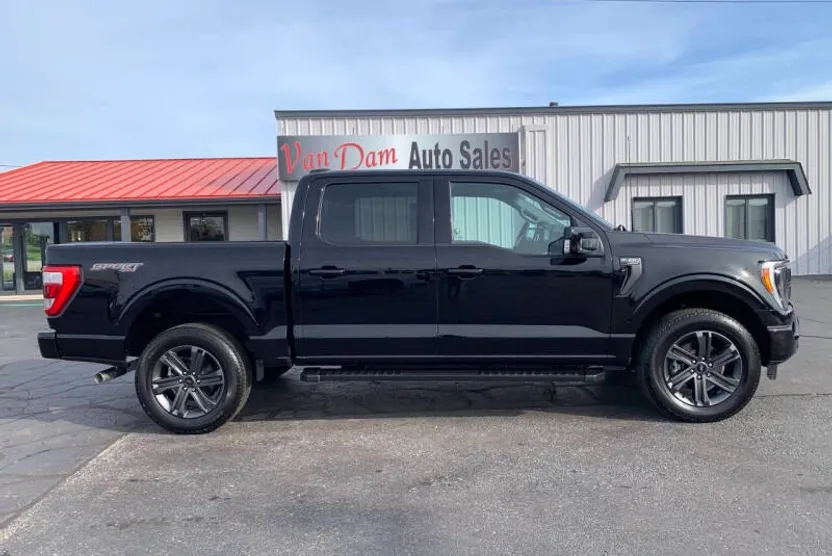2023 Ford F-150 Lariat photo 1