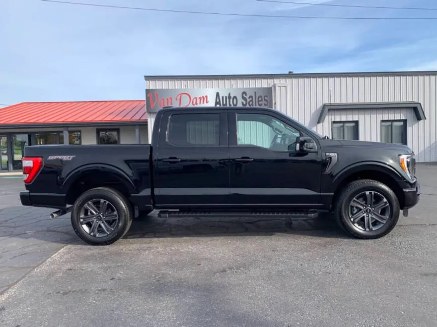 2023 Ford F-150 Lariat photo 1