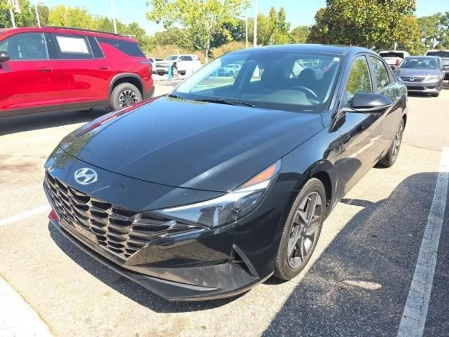 2022 Hyundai Elantra Hybrid Limited photo 1