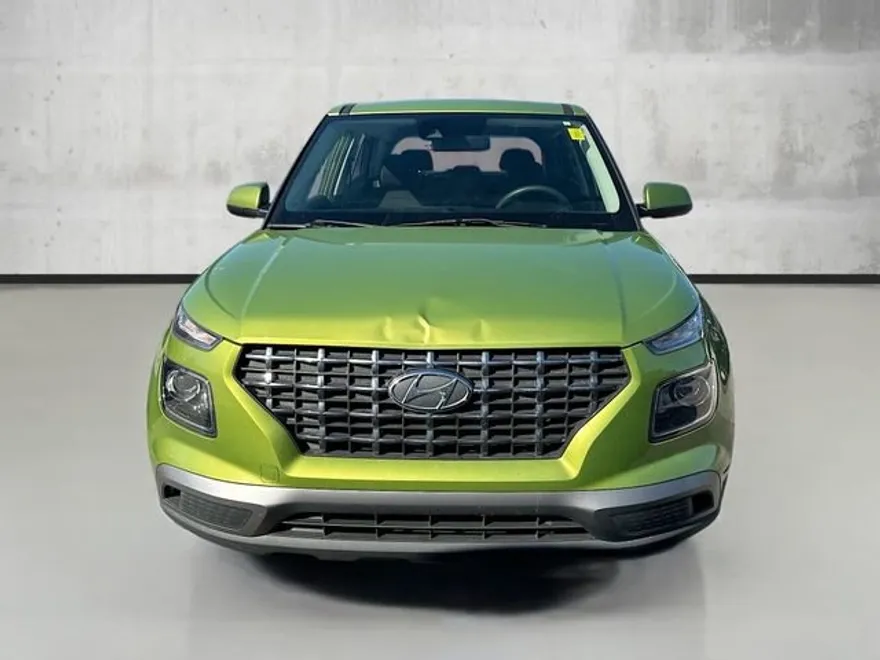 2020 Hyundai Venue SEL photo 1