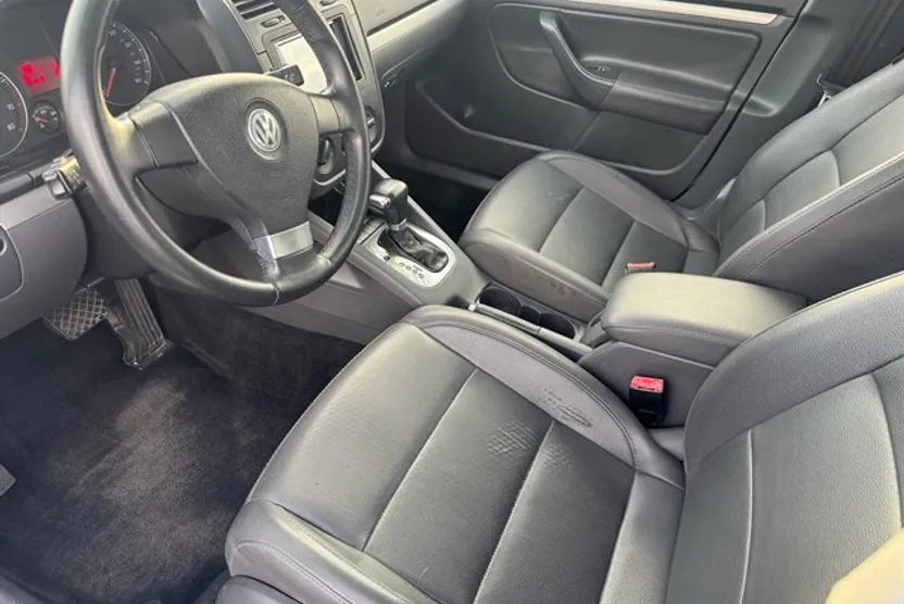 2008 Volkswagen Jetta SE photo 1