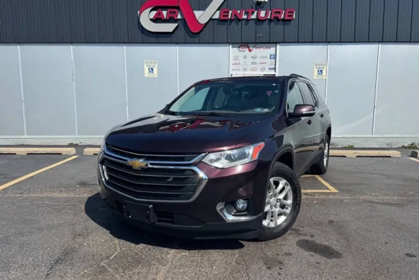 2021 Chevrolet Traverse Leather photo 1