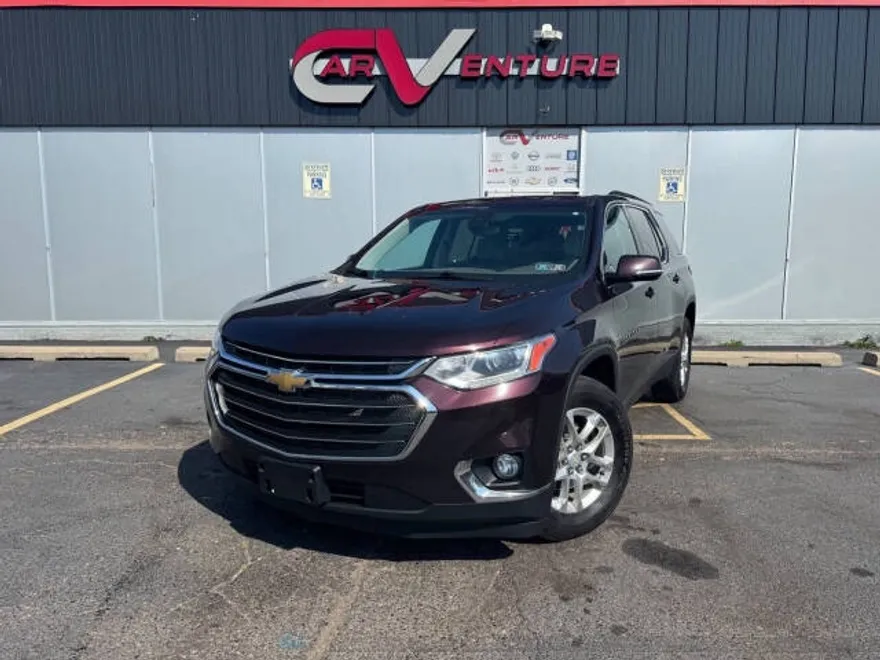 2021 Chevrolet Traverse Leather photo 1