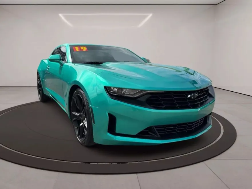 2019 Chevrolet Camaro Coupe photo 1