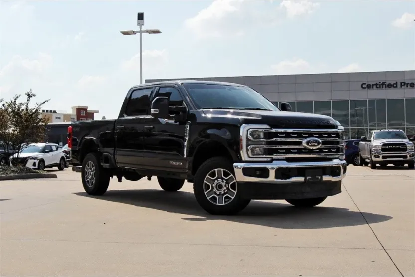 2024 Ford F-250 Lariat photo 1
