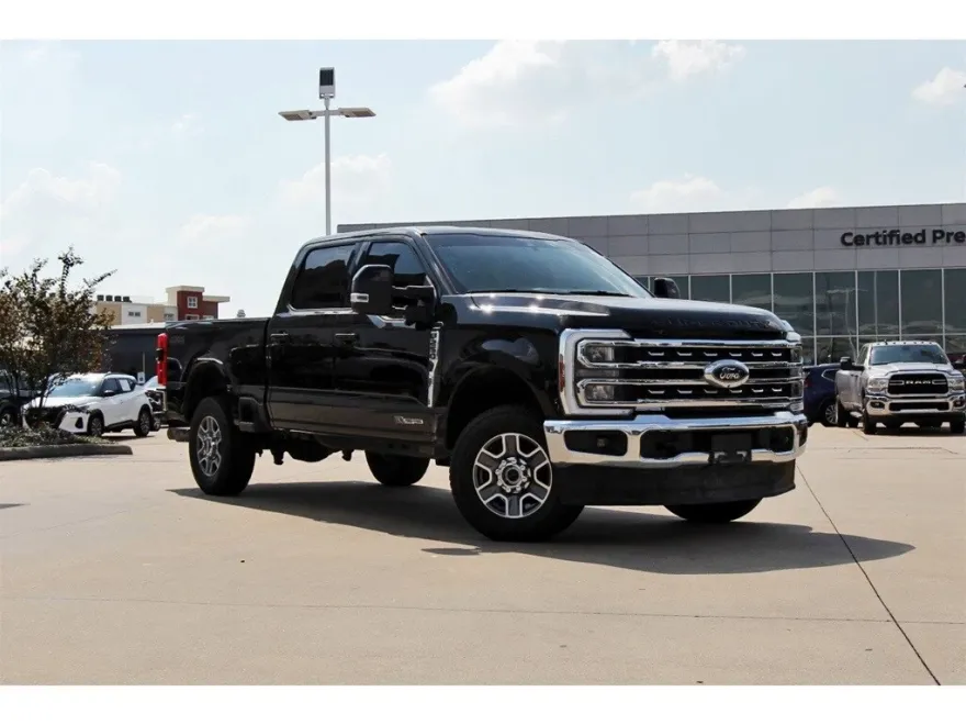 2024 Ford F-250 Lariat photo 1