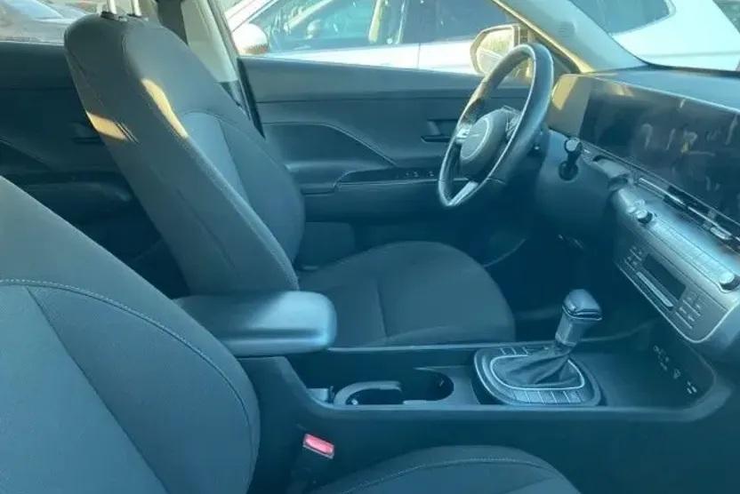 2024 Hyundai Kona SEL photo 1