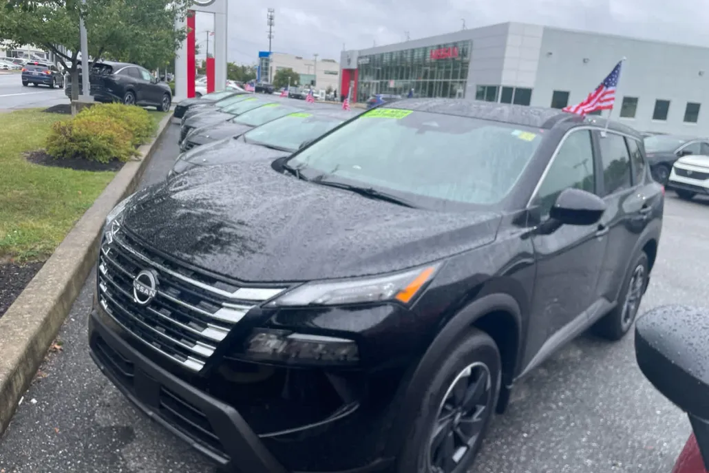 2026 Nissan Rogue SV photo 1