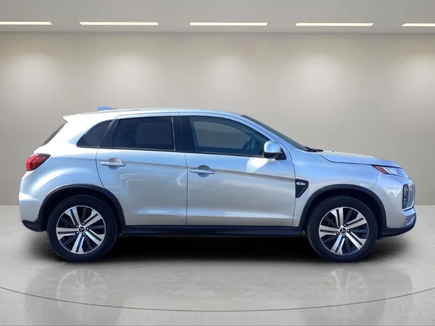 2021 Mitsubishi Outlander Sport ES photo 1