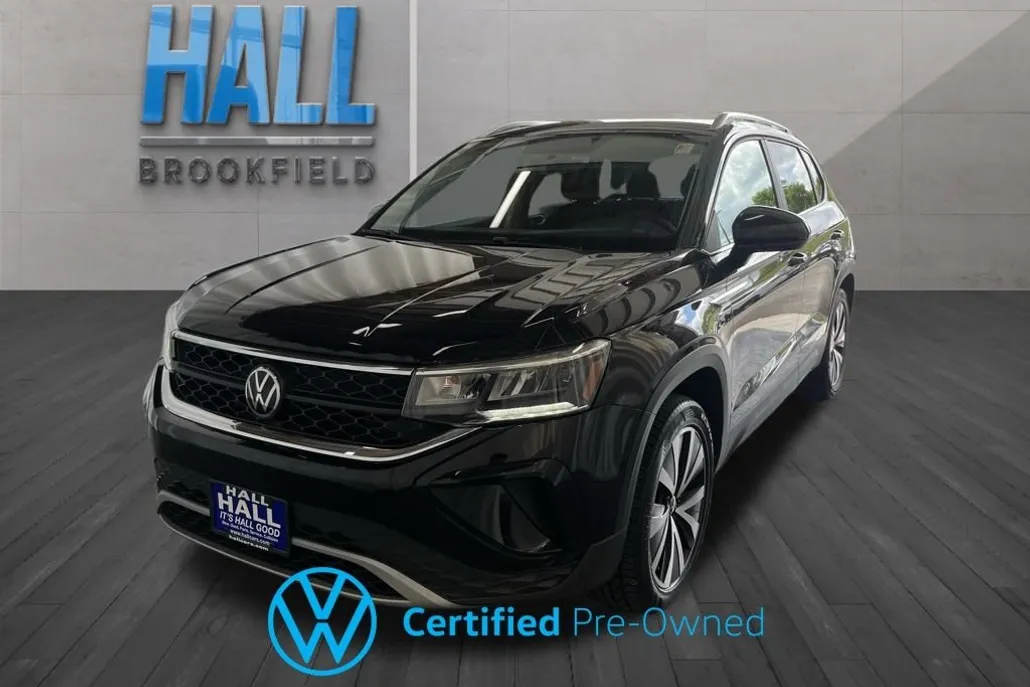 2022 Volkswagen Taos SE photo 1
